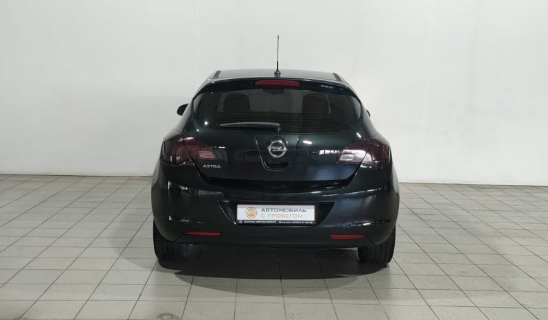 Opel Astra, 2012 full