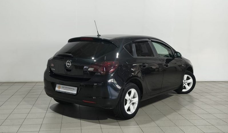 Opel Astra, 2012 full