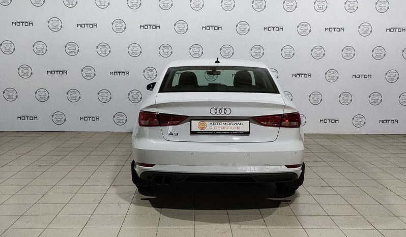 Audi A3, 2019 full