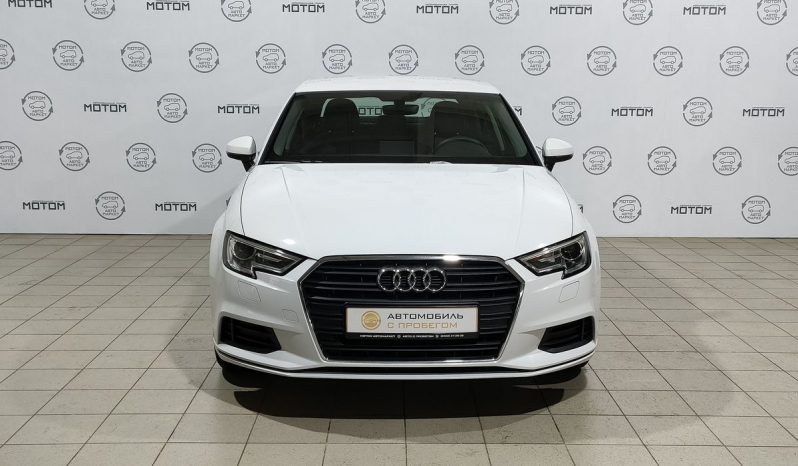 Audi A3, 2019 full