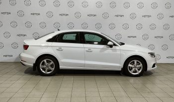 Audi A3, 2019 full