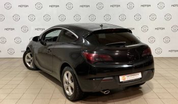 Opel Astra, 2012 full