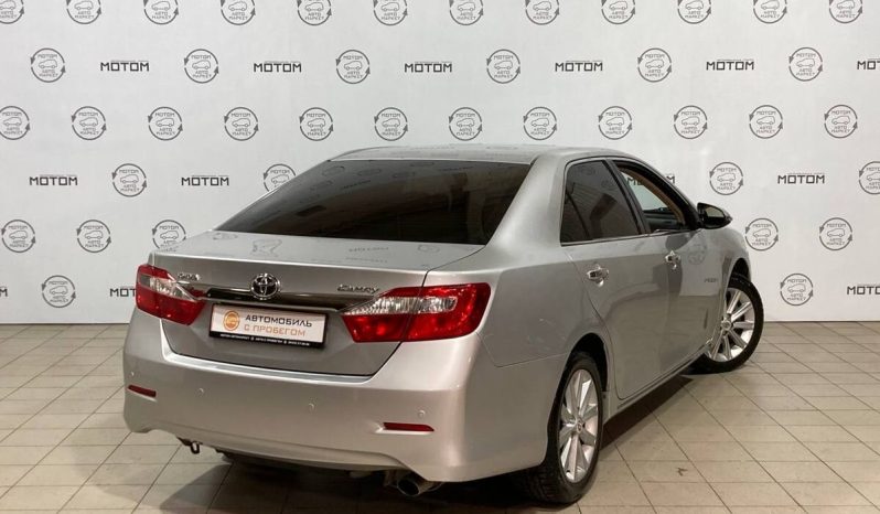 Toyota Camry, 2012 full