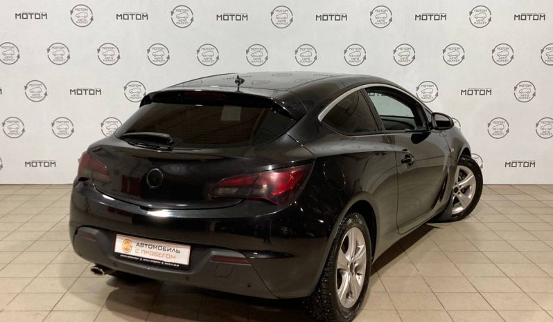 Opel Astra, 2012 full