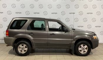 Ford Escape, 2004 full